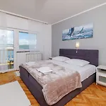아파트 Modernes Nur 100 Meter Zum Mit Herrlichem Meerblick, Aussendusche, Grill *