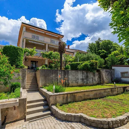 Modernes Nur 100 Meter Zum Mit Herrlichem Meerblick, Aussendusche, Grill Appartement *