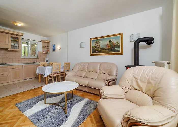 Appartement Modernes Nur 100 Meter Zum Mit Herrlichem Meerblick, Aussendusche, Grill Jadranovo