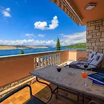 Apartamento Modernes Nur 100 Meter Zum Mit Herrlichem Meerblick, Aussendusche, Grill