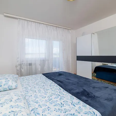 דירה Modernes Nur 100 Meter Zum Mit Herrlichem Meerblick, Aussendusche, Grill יאדראנובו